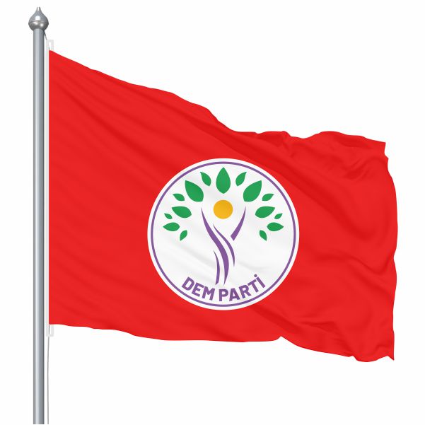 K�rm�z� Dem Parti Bayraklar�
