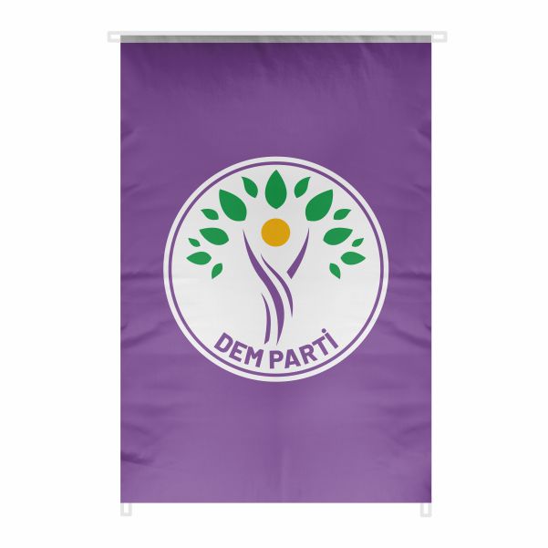 Mor Dem Parti Bina Boyu Bayraklar
