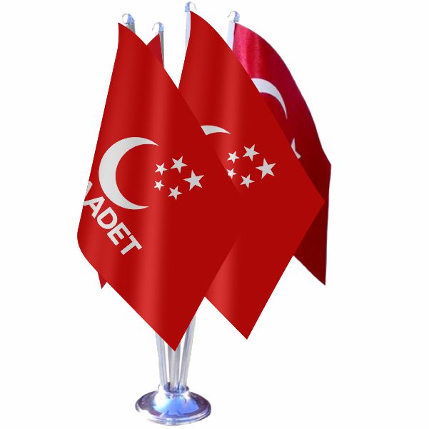 Saadet Partisi K�rm�z� D�rtl� �zel Masa Bayra��